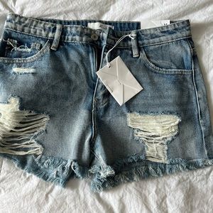 BRAND NEW 🛍🤩 Vici collection shorts bundle. Never worn🤩